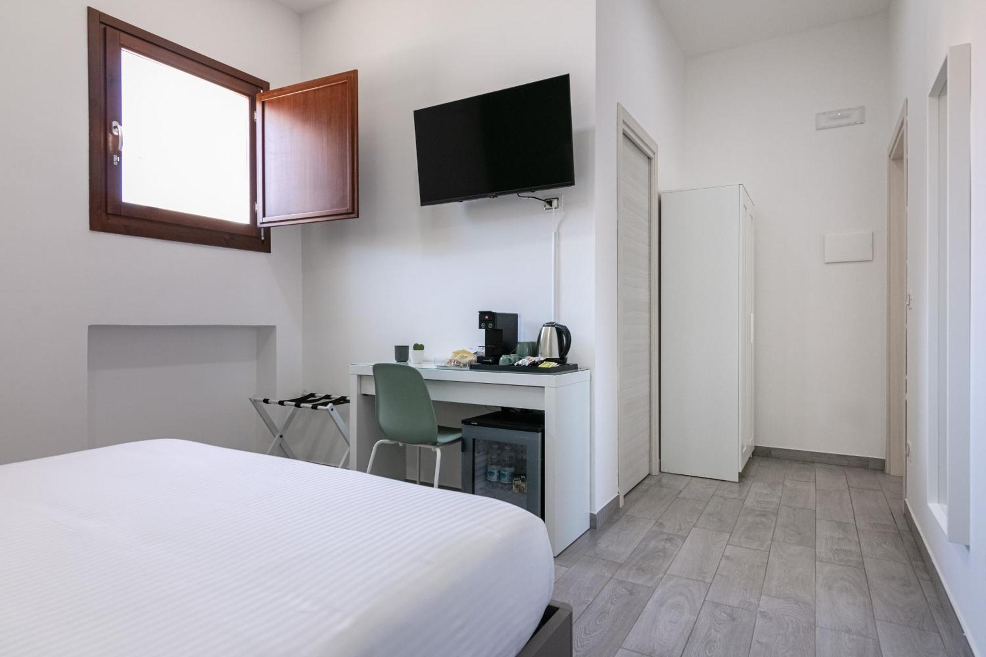 Dea Apartrooms Termoli Exteriör bild